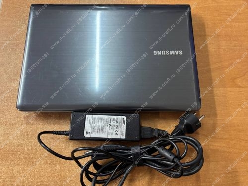 Samsung NP355V4C-S01RU 14.0" (A10 4600M 2.3Ghz (x4)/DDR3 8Gb/SSD 240GB/DVD-RW/Cam/Mic/Wi-Fi/Win 10)