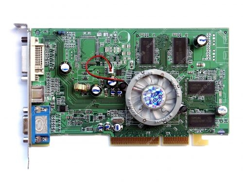 Видеоадаптер AGP Sapphire Radeon 9550 128Mb 128bit DVI TV YPrPb