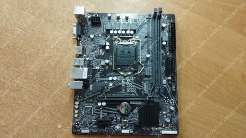 Socket 1200 GIGABYTE H470M H