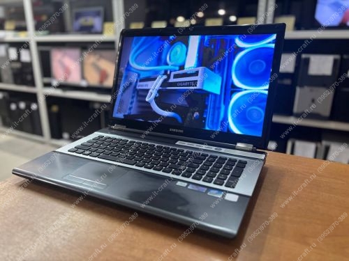 Samsung NP-RF711-S01RU 17.3" (i5 2410M 2.3GHz/DDR3 4GB/HDD 640GB/GT540M 1GB/DVD Blu-ray/WiFi/Cam/Win 10)