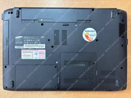 Samsung NP-R580H 15.6" [NP-R580-JS06RU] (Intel Core i5-430M 2.27GHz/GT 330M 1GB/DDR3 3GB/SSD 120GB/Cam/Mic/DVD-RW/Wi-Fi/Win 10)